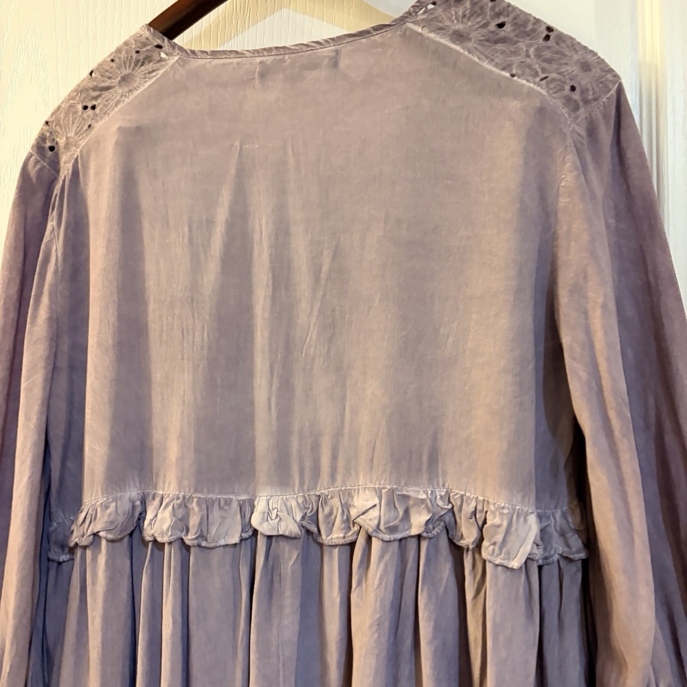 She & Sky Boho Flowey Blouse Size Small Heather Gray Eyelet Detail - Picture 5 of 7